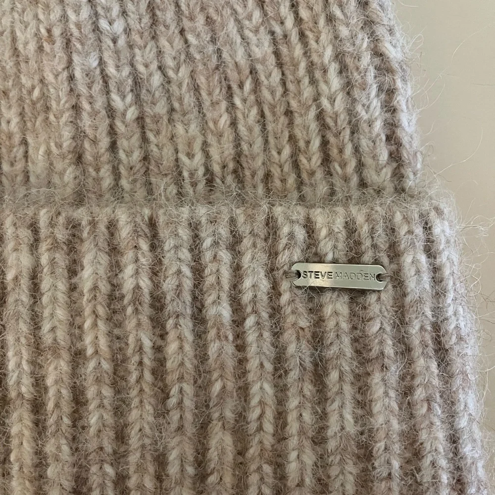 Steve Madden 2 Piece Cream Beanie and Brown Scarf Set - Picture 5 of 10